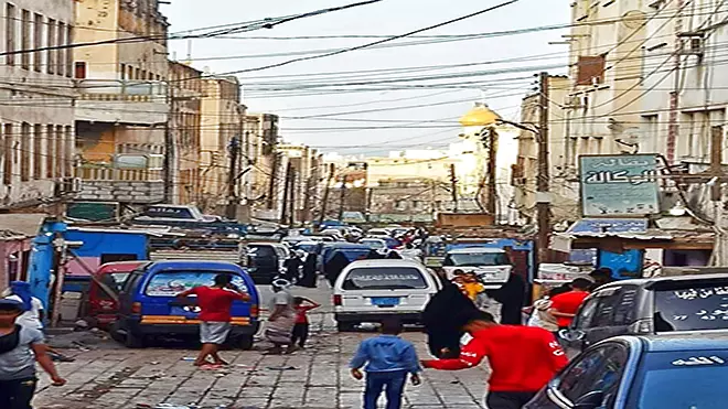 أسبوعان وأهالي العيدروس بعدن من دون مياه